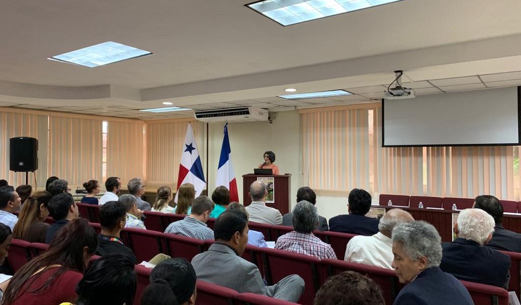 Embajada en Panamá participa en Inauguración de Seminario sobre Gobernanza Ambiental